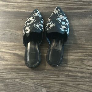 DolceVita Mules Womens Size 6.5 Black Embroidered Leather Floral Harmony Slip On